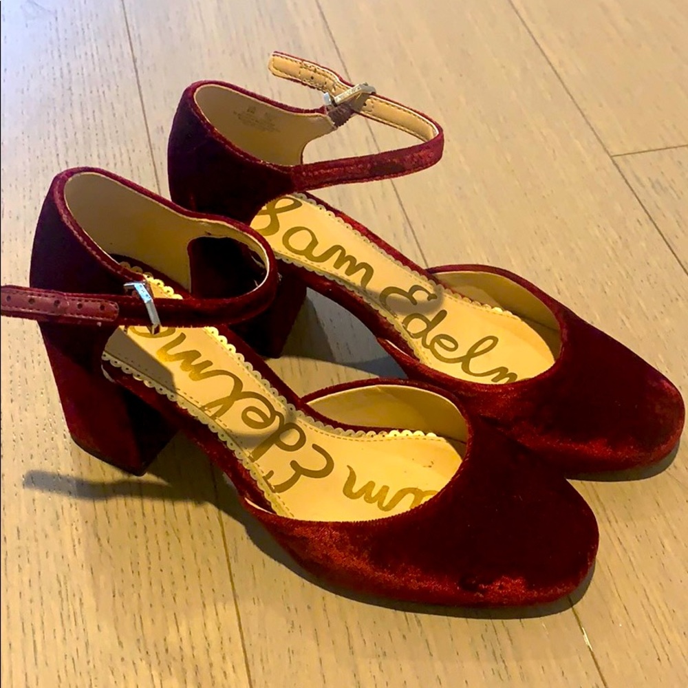 Sam Edelman Round Toe Heels